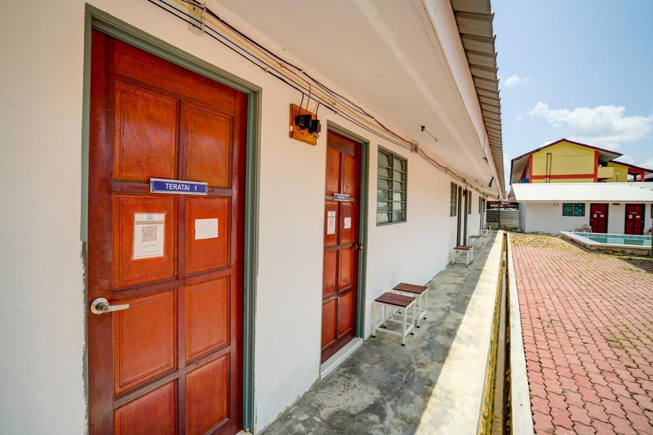 Kampong Raja Capital O 90423 Teratai Chalet酒店 外观 照片