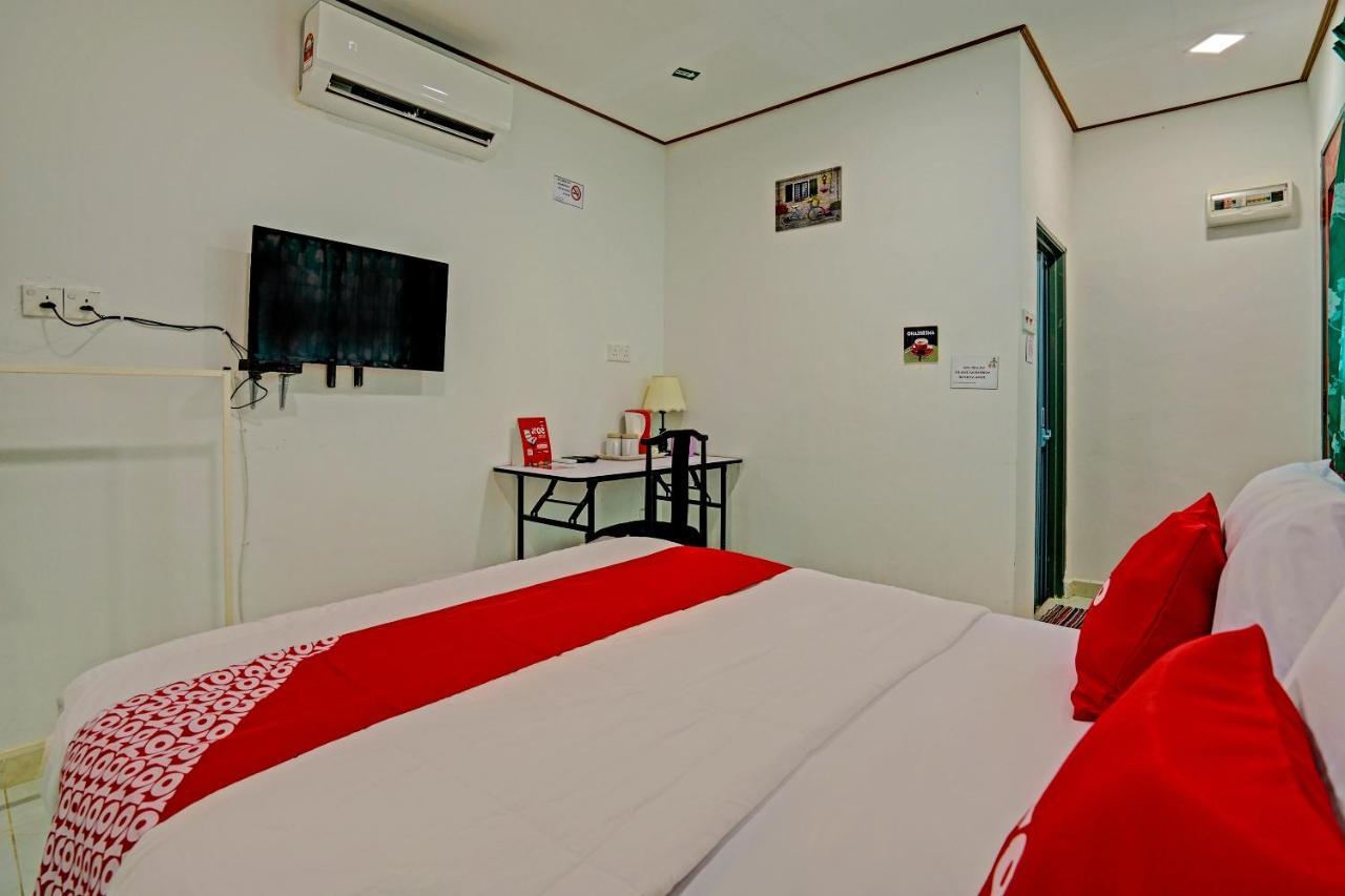 Kampong Raja Capital O 90423 Teratai Chalet酒店 外观 照片