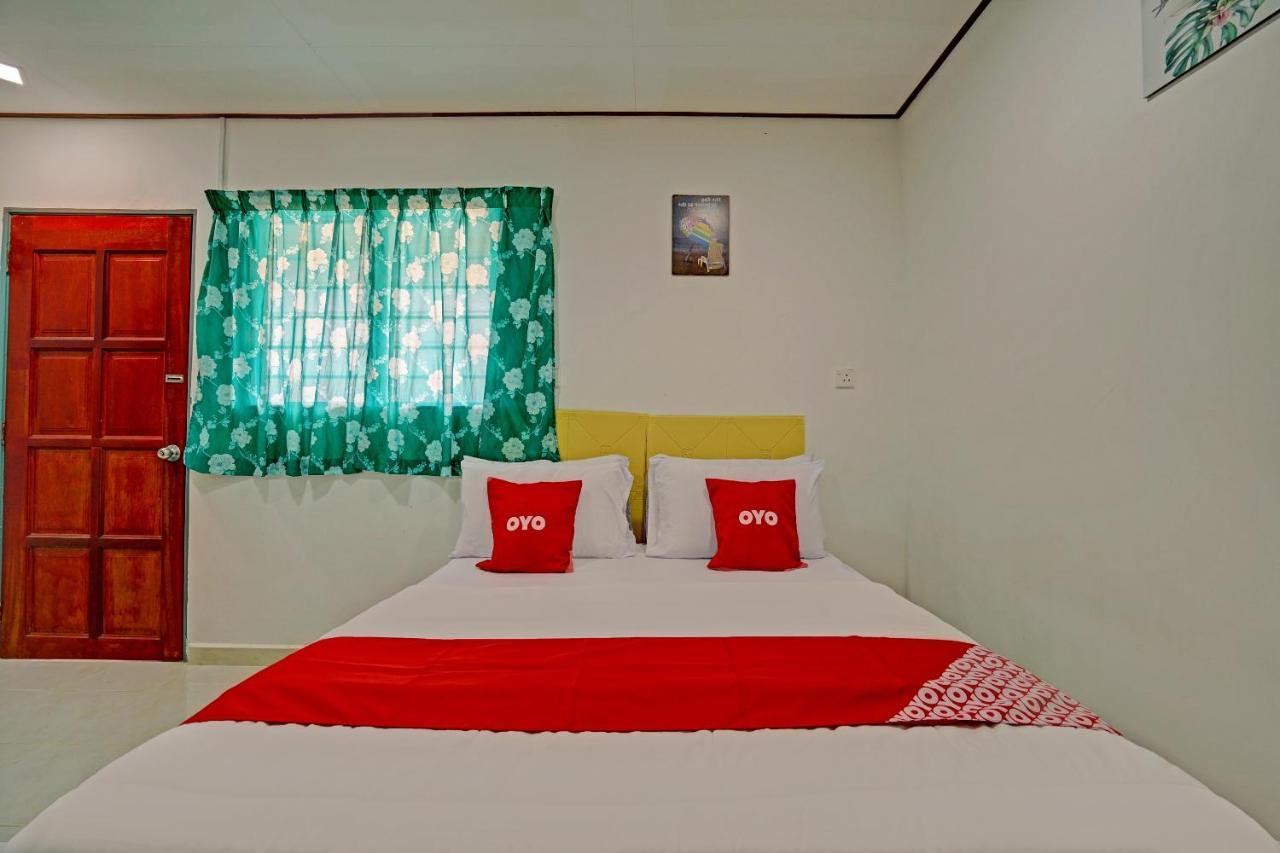 Kampong Raja Capital O 90423 Teratai Chalet酒店 外观 照片