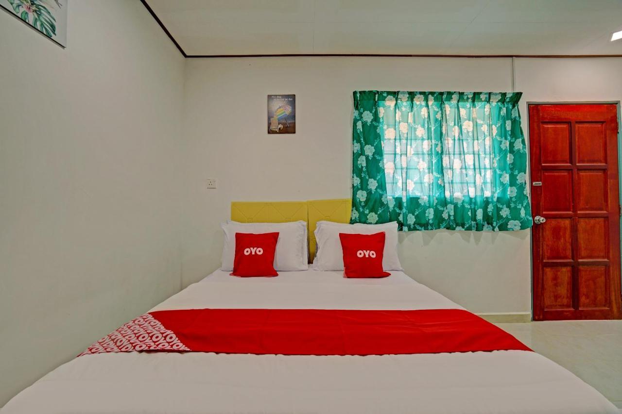 Kampong Raja Capital O 90423 Teratai Chalet酒店 外观 照片
